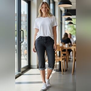 L.A. Blues Gray Capris